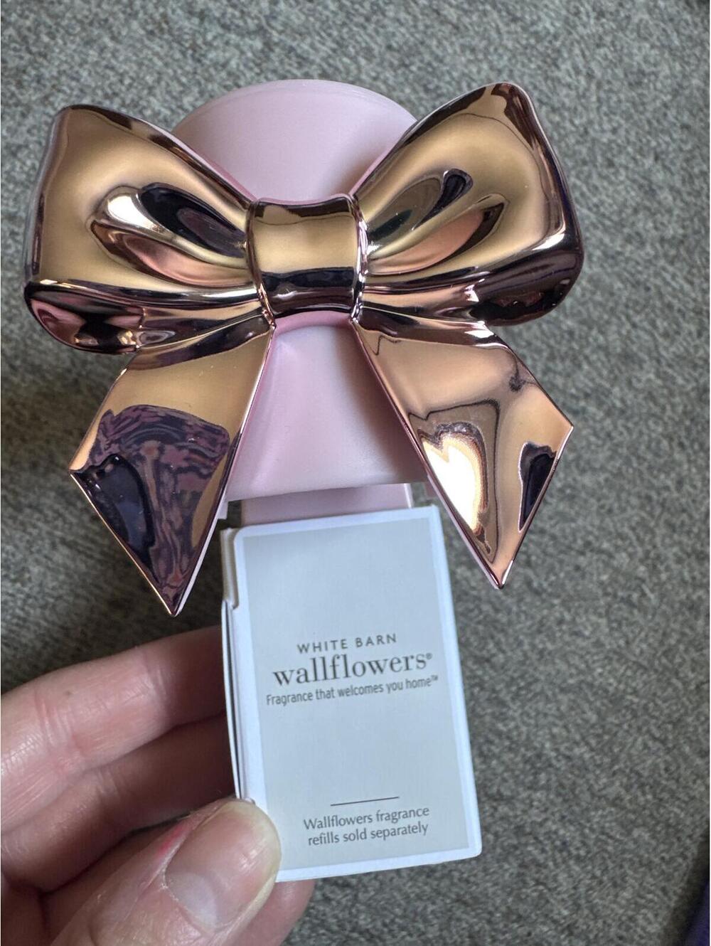 Bath & Body Works Wallflowers Plug Pink Rose Gold Bow Fragrance Diffuser